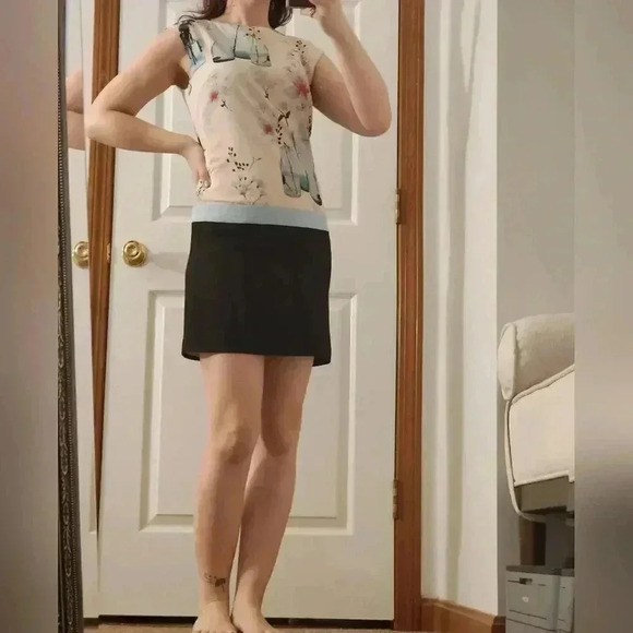 Ted Baker shift dress with vases - Picture 3 of 13